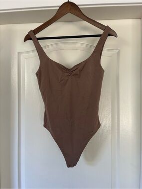 Aritzia Contour Bodysuit